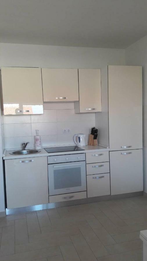 Nin Zdrijac 2 Apartment Ngoại thất bức ảnh